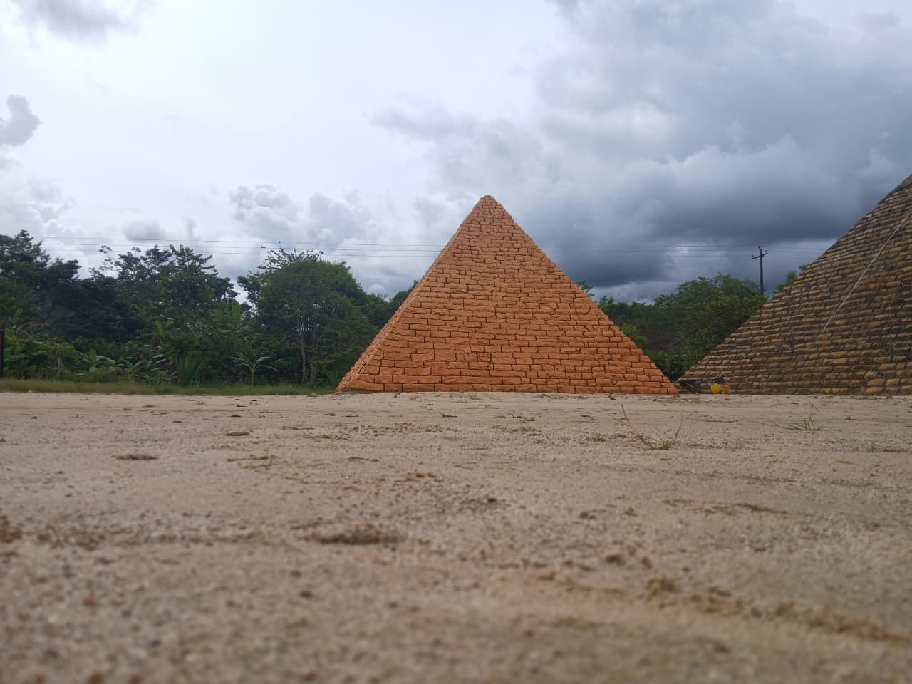 Esculturas de jirafas en el arca